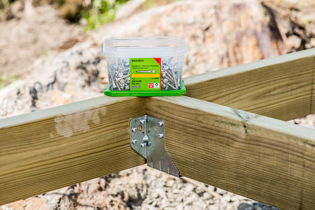 Wood connector screw with fibre cut, Corrseal